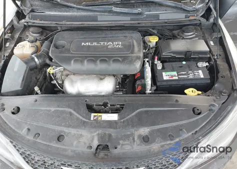 2016 Chrysler 200 Limited из США, поврежденный, VIN 1C3CCCAB3GN150384